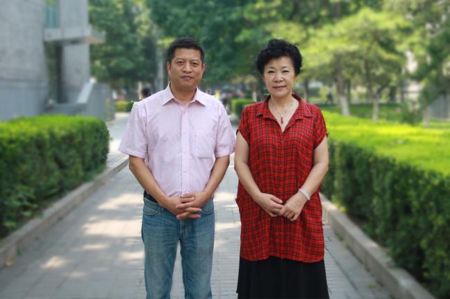 国务院参事、中国教育学会副会长李烈与我会秘书长高善峰合影 国务院参事、中国教育学会副会长李烈与我会秘书长高善峰合影