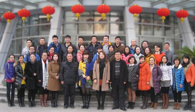 我会工作人员携成都进修教师在上海市实验学校参访学习